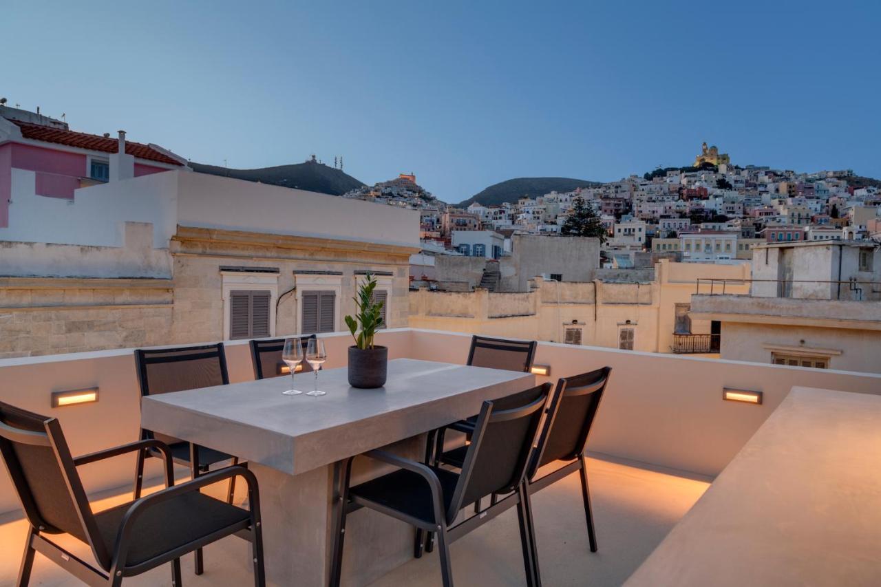 The Heart Of Syra - Your Home In Ermoupolis Exterior photo