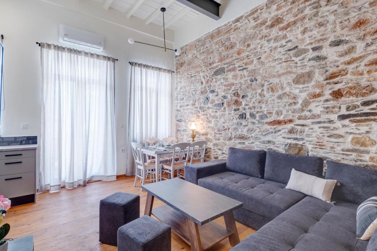 The Heart Of Syra - Your Home In Ermoupolis Exterior photo
