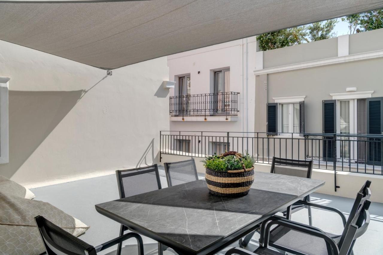 The Heart Of Syra - Your Home In Ermoupolis Exterior photo