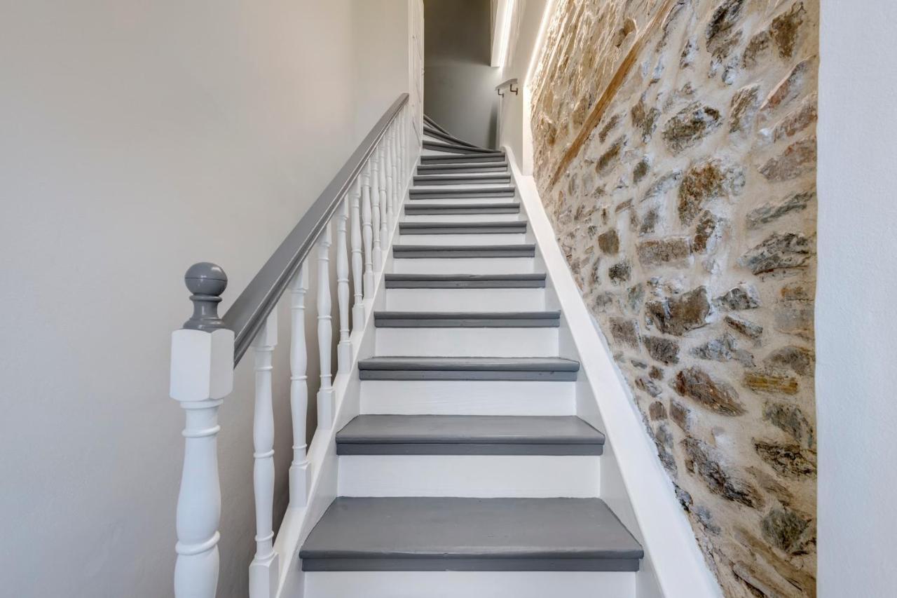 The Heart Of Syra - Your Home In Ermoupolis Exterior photo