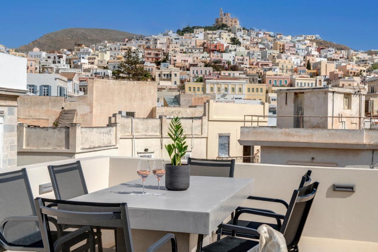 The Heart Of Syra - Your Home In Ermoupolis Exterior photo