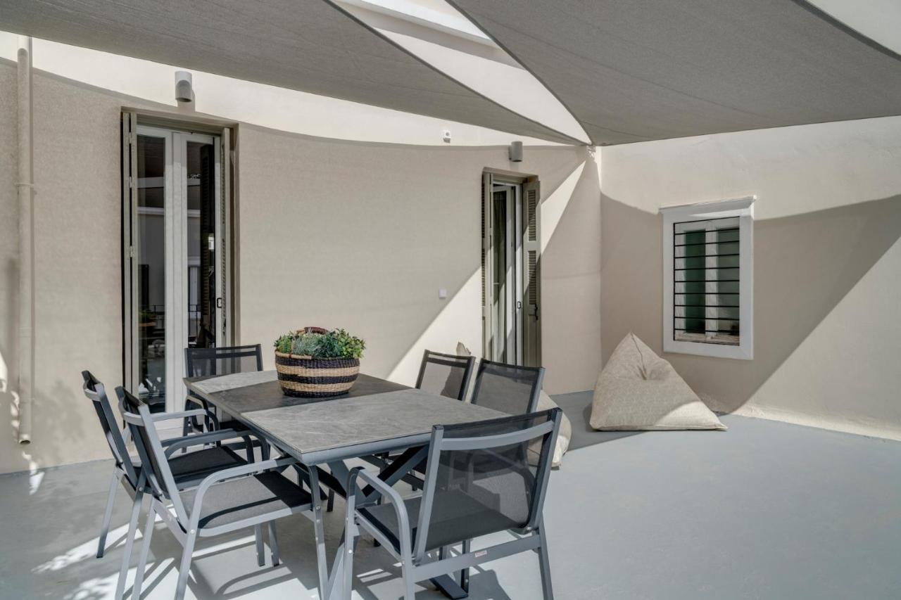 The Heart Of Syra - Your Home In Ermoupolis Exterior photo
