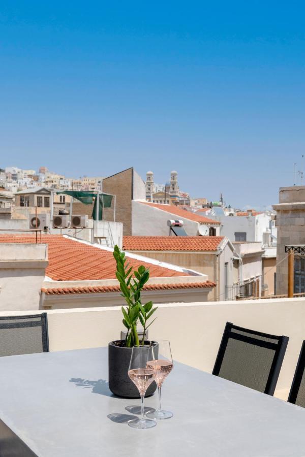 The Heart Of Syra - Your Home In Ermoupolis Exterior photo
