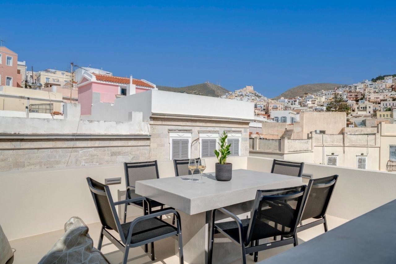 The Heart Of Syra - Your Home In Ermoupolis Exterior photo