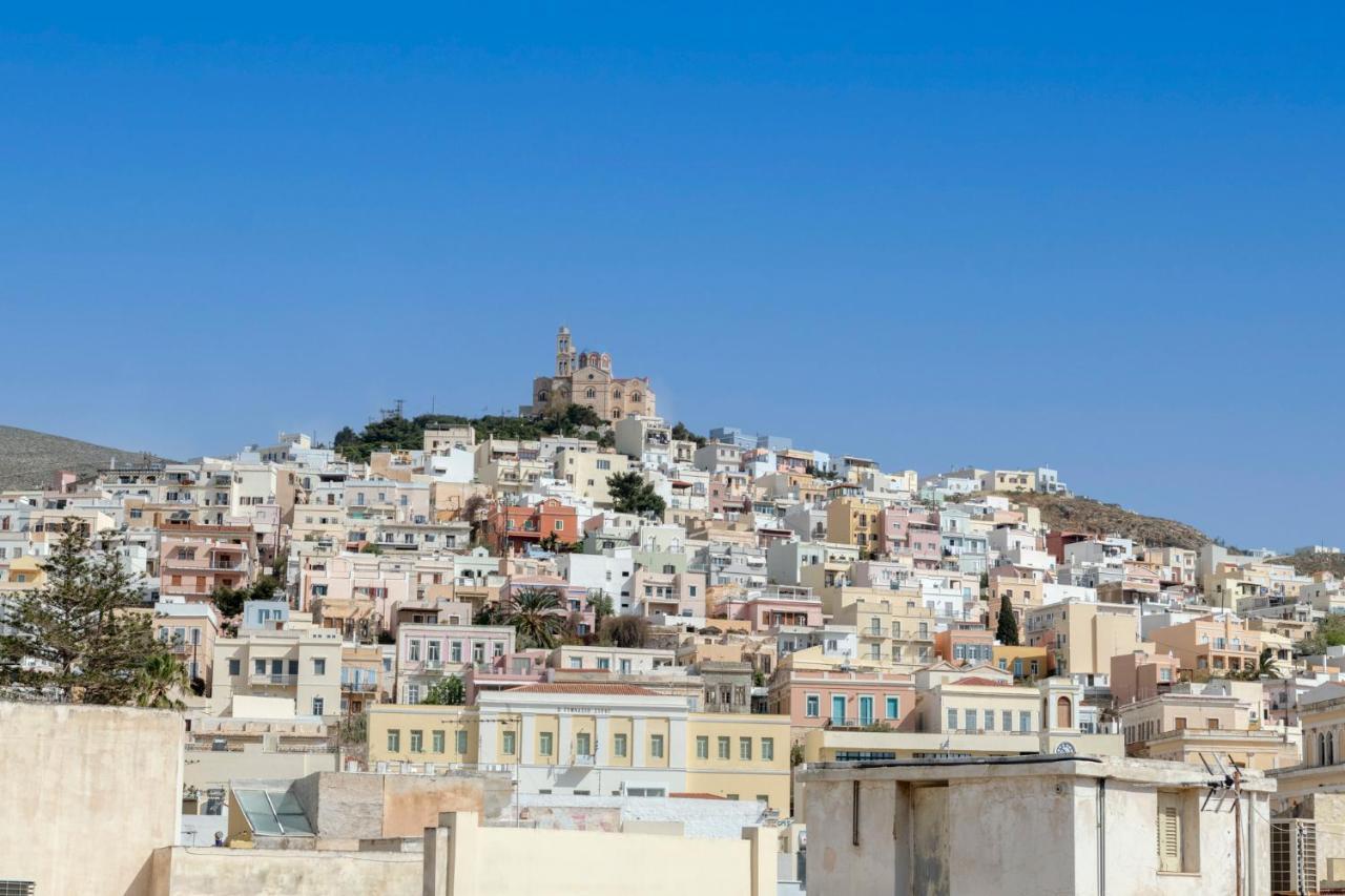 The Heart Of Syra - Your Home In Ermoupolis Exterior photo