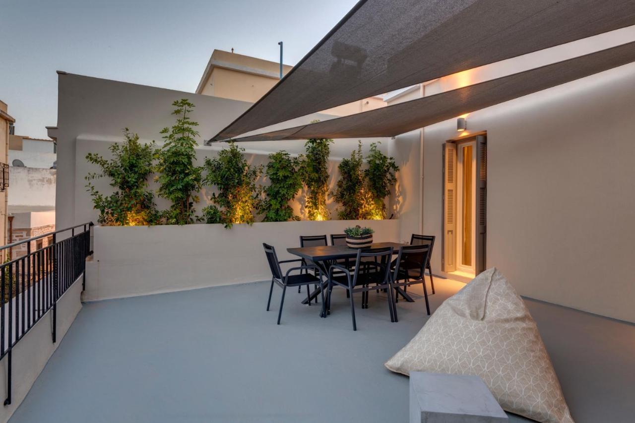 The Heart Of Syra - Your Home In Ermoupolis Exterior photo
