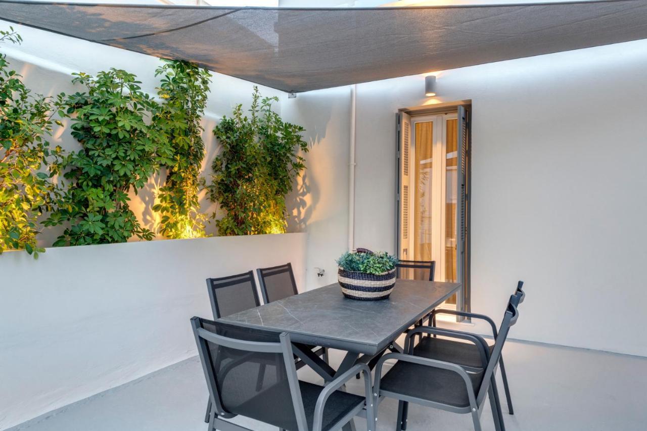 The Heart Of Syra - Your Home In Ermoupolis Exterior photo