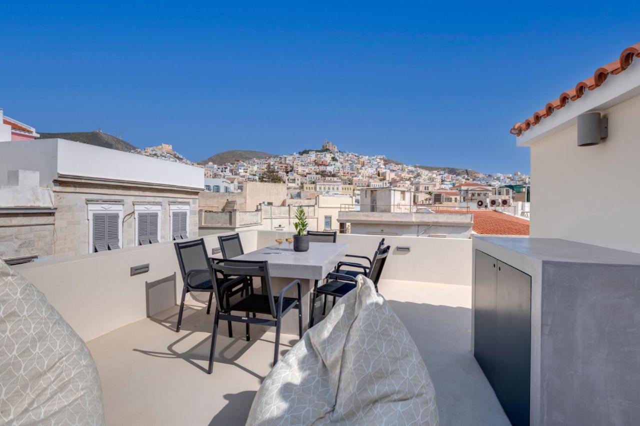 The Heart Of Syra - Your Home In Ermoupolis Exterior photo